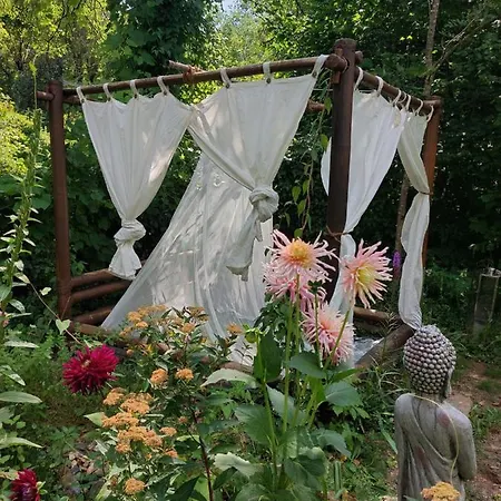 Panzió D'hotes Dans Mas Avec Jardin En Bord De Riviere *